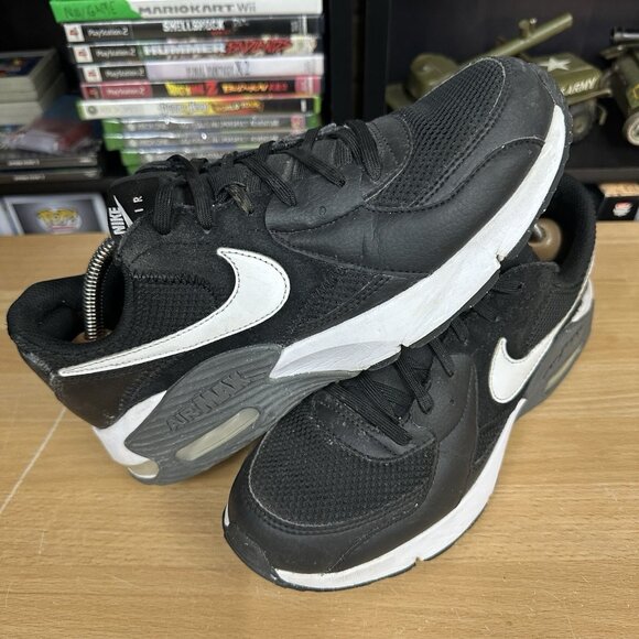 Nike Air Max Running Shoes Womans Size 8.5 Black White Athletic Sneakers Comfort - Picture 2 of 6